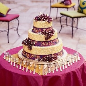 Свадебный торт с живыми ягодами № 29