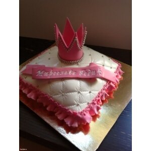 Торт розовая корона на подушке